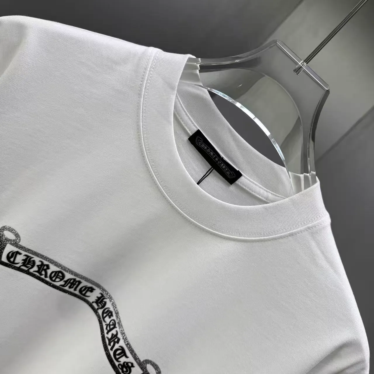 CH 2026 New Arrival T logo ：Black White Sizes：S M L XL XXL